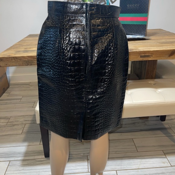 Gucci Croc Print Leather Skirt - Picture 16 of 16